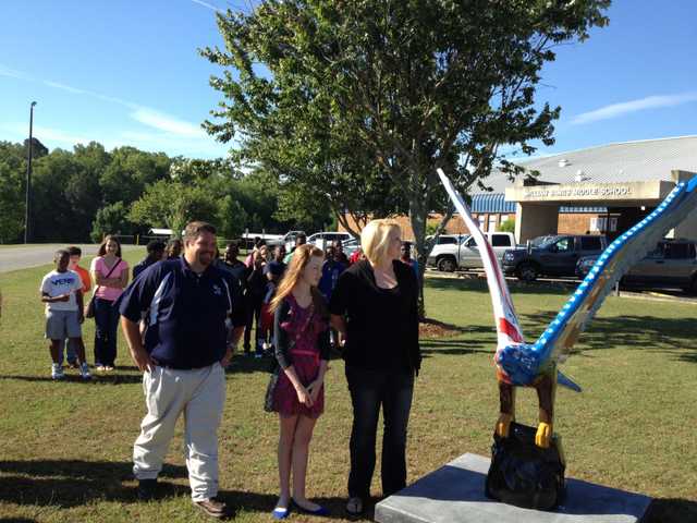 Georgia Southern Awards Eagle Nation in Education Sculpture to William James Middle School