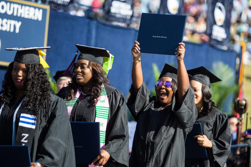 More than 3,300 students receive degrees from Georgia Southern during Spring 2016 Commencement