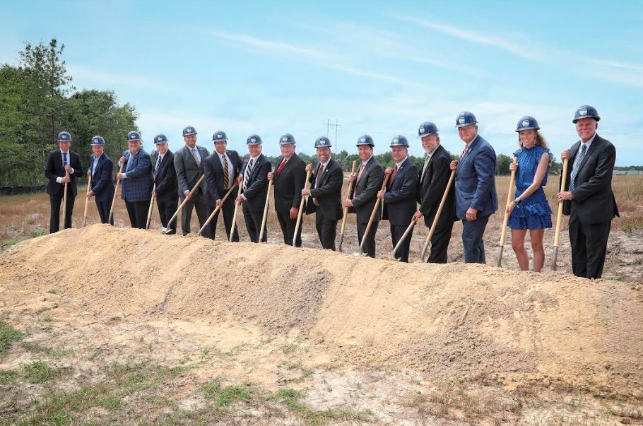 Dignitaries help University officials break ground on Jack and Ruth Ann Hill Convocation Center