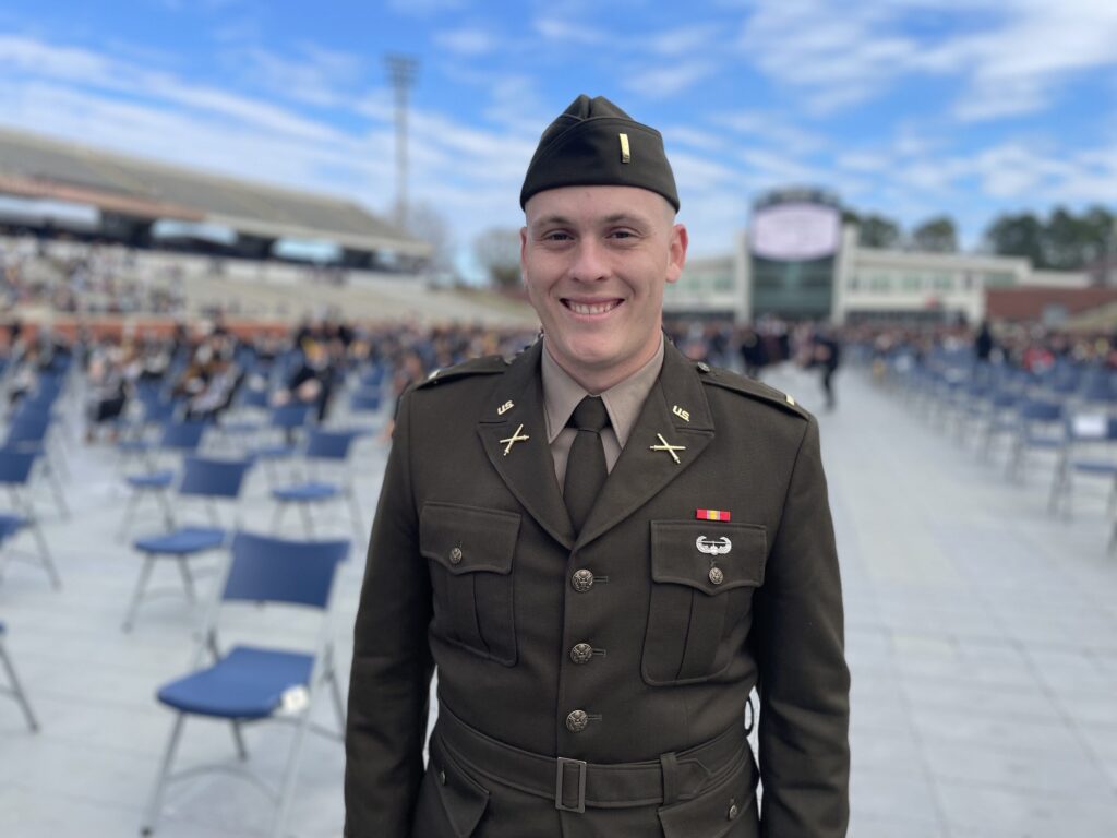 <strong>Educator turned soldier: Georgia Southern ROTC graduate commissions as officer in National Guard after returning for MBA degree</strong>
