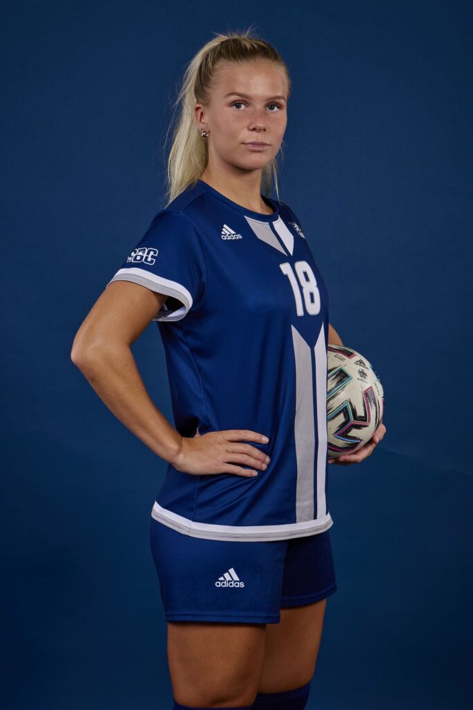 From the pitch to the podium: Swedish athlete earns degree in public relations