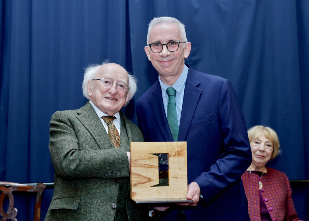Howard Keeley receives Presidential Distinguished Service Award for the Irish Abroad