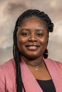 Headshot of Deandra Raymond