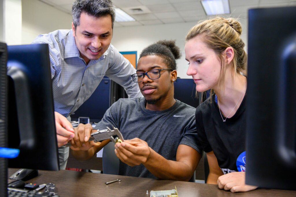 Georgia Southern engineering professor one of 10 honored with DOE EnergyTech University Prize Faculty Explorers Award