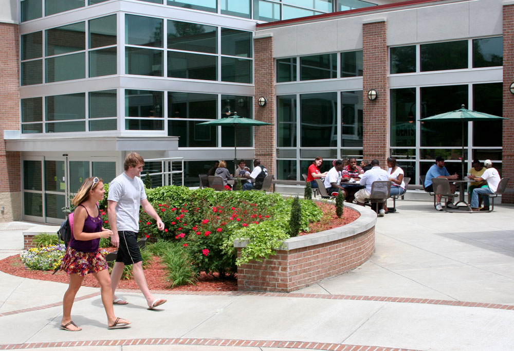East Georgia State College campus with students outside.