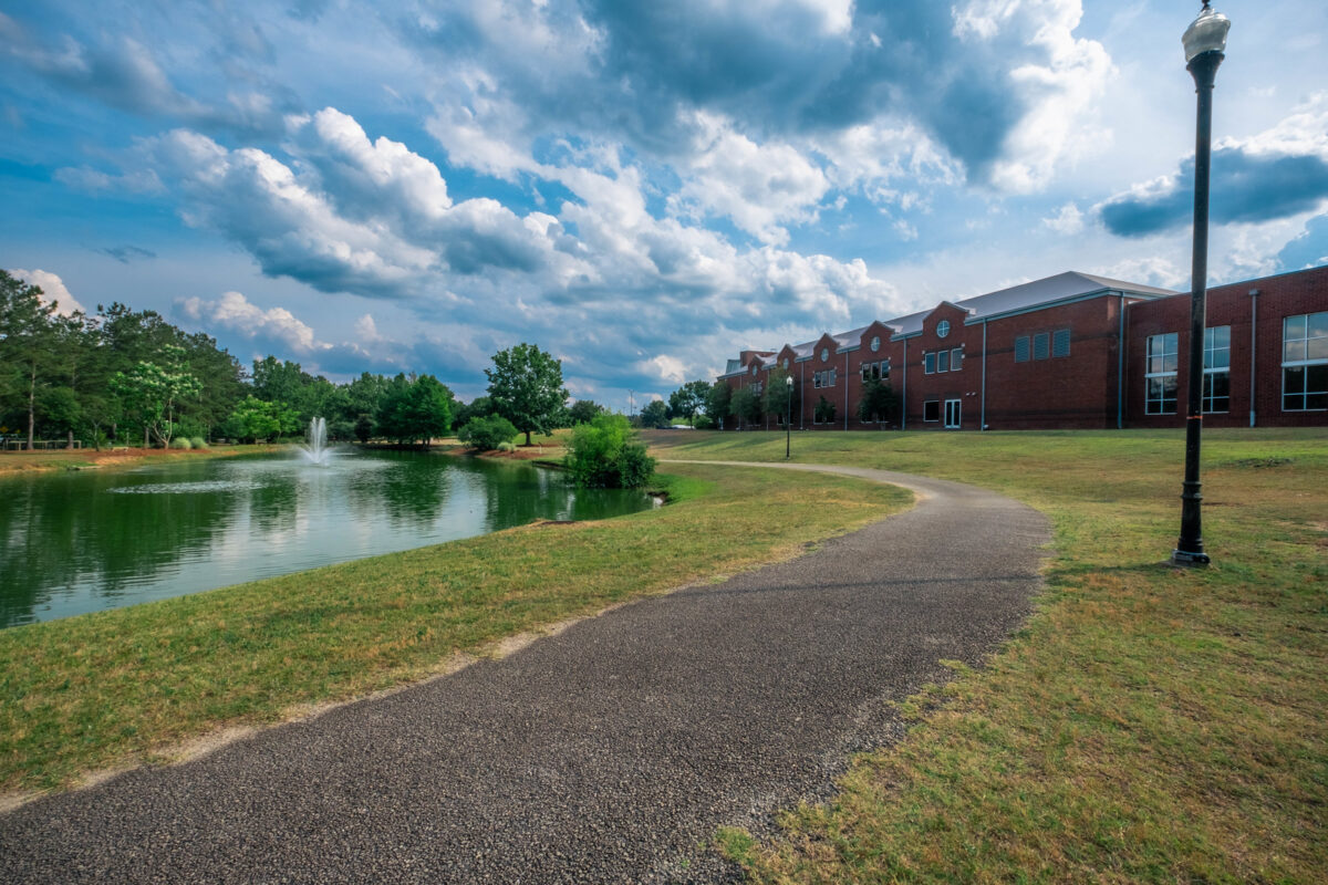 Take a stroll around the entire park on our lighted, branching fitness trails.