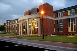 19-26 Jiann-Ping Hsu College of Public Health Receives National Institutes of Health Grant to Support Cervical Cancer Education Program