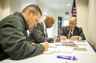 Georgia Southern to Send Christmas Cards to Troops